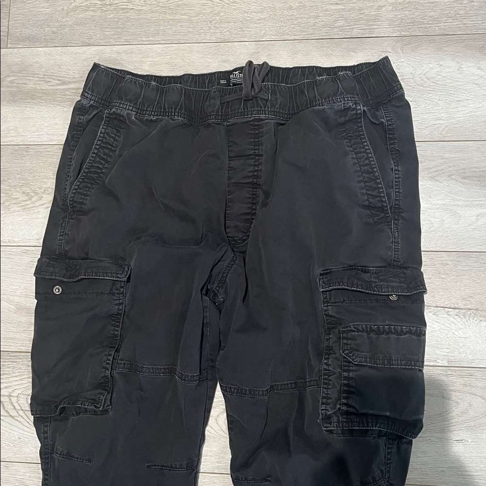 Hollister Men's Black Cargo Pants with Utility Pockets - Picture 2 of 6